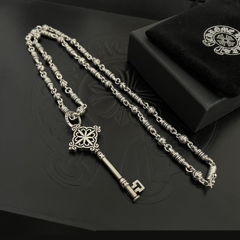 Ch**me He**ts necklaces